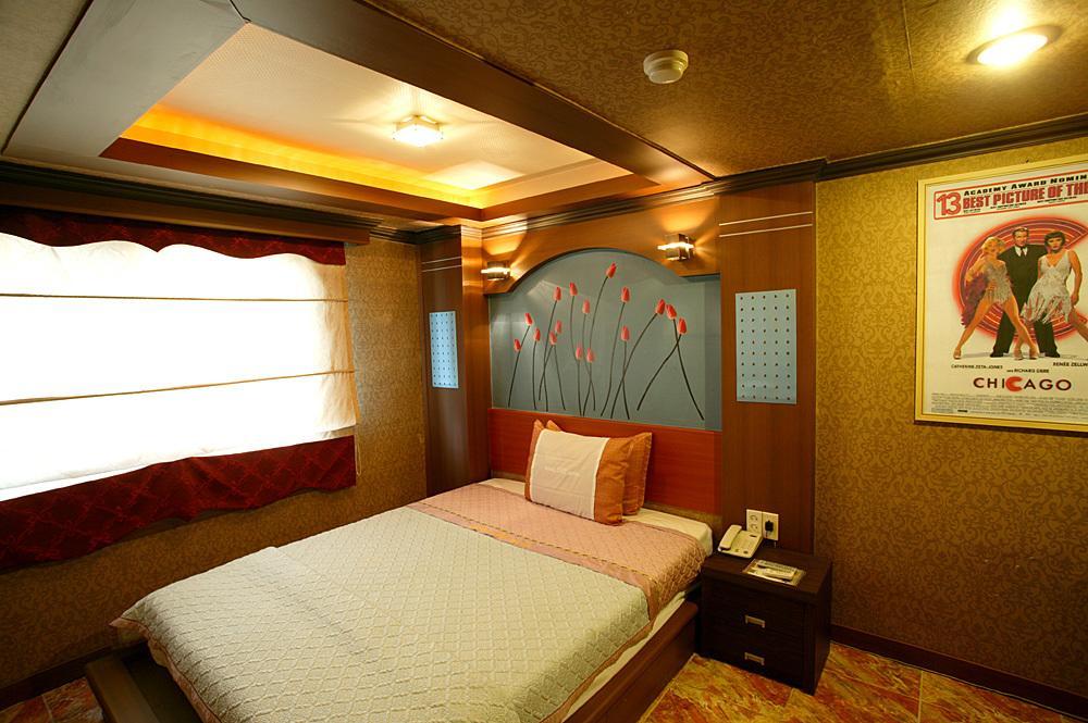 Movie Motel Jinju Δωμάτιο φωτογραφία