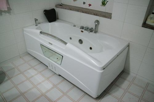 Movie Motel Jinju Δωμάτιο φωτογραφία