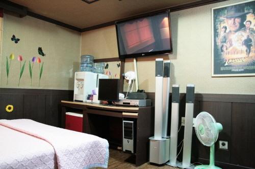 Movie Motel Jinju Δωμάτιο φωτογραφία